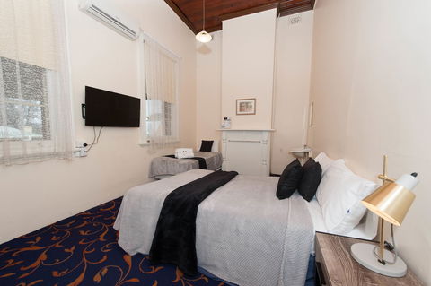 Riverina Hotel - Accommodation Broome 2