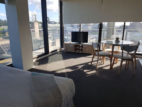 Watt Street Studio Apartment W / Ocean Views - Accommodation Broome 3