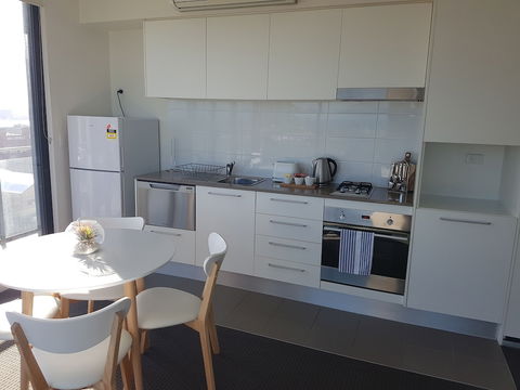 Watt Street Studio Apartment W / Ocean Views - Accommodation Broome 4