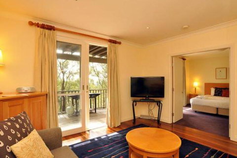 Villa Pinot Located Within Cypress Lakes - Accommodation Broome 6