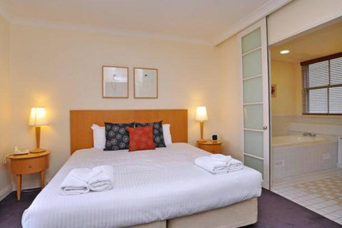 Villa Pinot Located Within Cypress Lakes - Accommodation Broome 2