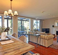 Villa Beaujolais Located Within Cypress Lakes - Accommodation Broome