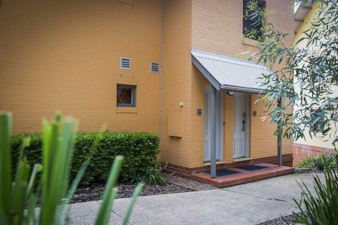 Villa Grenache - Accommodation Broome 0