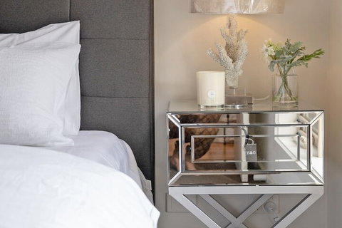 AUJOY 4 Bed Townhouse Glen Waverley - Accommodation Broome 3