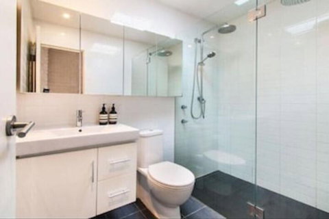 Darling Harbour Modern 2 Bedroom Terrace - Accommodation Broome 2