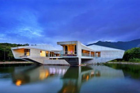 Alkira Award Winning Luxury Holiday Home - Accommodation Broome 0