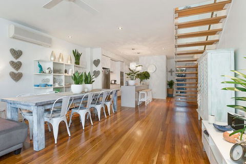 COASTAL CHIC At CASUARINA - Accommodation Broome 2