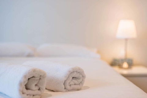 Fabulous City 2 BDR Apt In New Building - Accommodation Broome 3