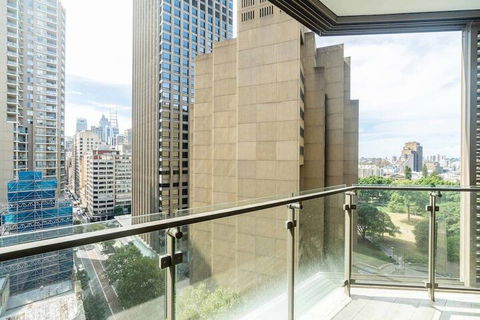 Fabulous City 2 BDR Apt In New Building - Accommodation Broome 5