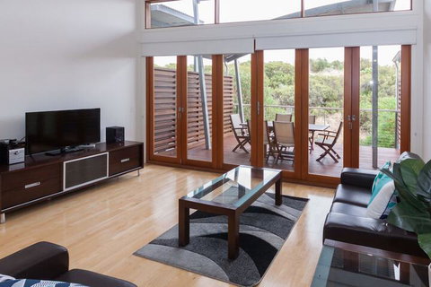 South Shores Trevally Villa 41 South Shores Normanville - Accommodation Broome 5