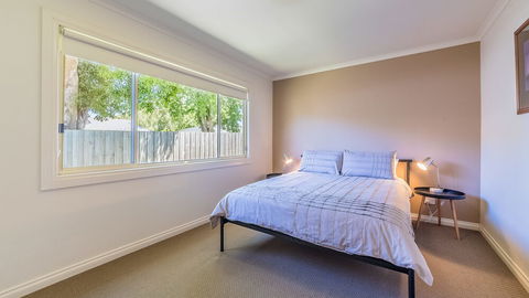 Loch Retreat 550m TO Town - Accommodation Broome 4