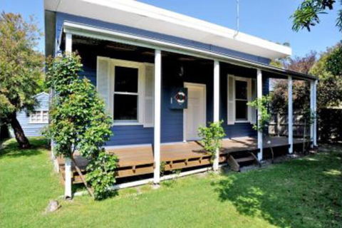 MY Fair Lady External Bathroom PET Friendly - Accommodation Broome 0