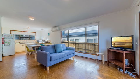 Pescarina Free Wifi & Netflix - Accommodation Broome 1