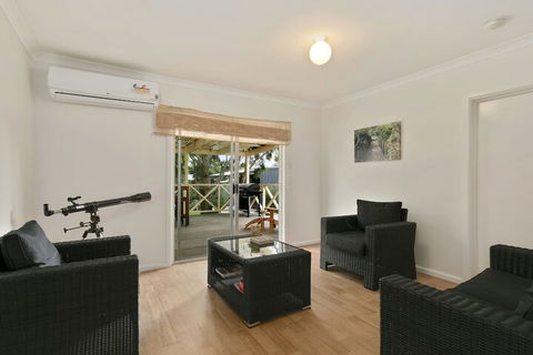 Vintage Sunrise PET Friendly - Accommodation Broome 6