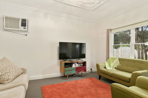 Vintage Sunrise PET Friendly - Accommodation Broome 4