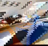 Waves on Florida Surf Side - Accommodation Broome