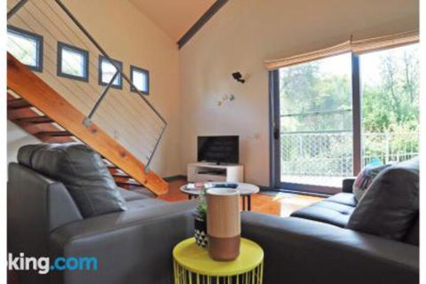 Surf Sounds Free Wifi PET Friendly Surf Side! - Accommodation Broome 7