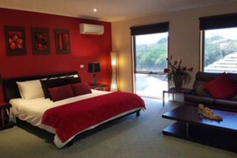 Venus Escapes Guesthouse - Accommodation Broome 0