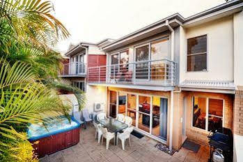 Coffs Beach Houses - Accommodation Broome 0