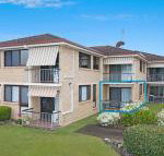 2 / 8 Banks Avenue Easy walk to Tweed Heads Bowls club - Accommodation Broome