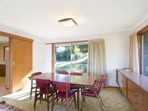 2 Water Crescent Retro Haven - Accommodation Broome 2
