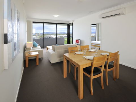 Apartments G60 Gladstone - Accommodation Broome 1