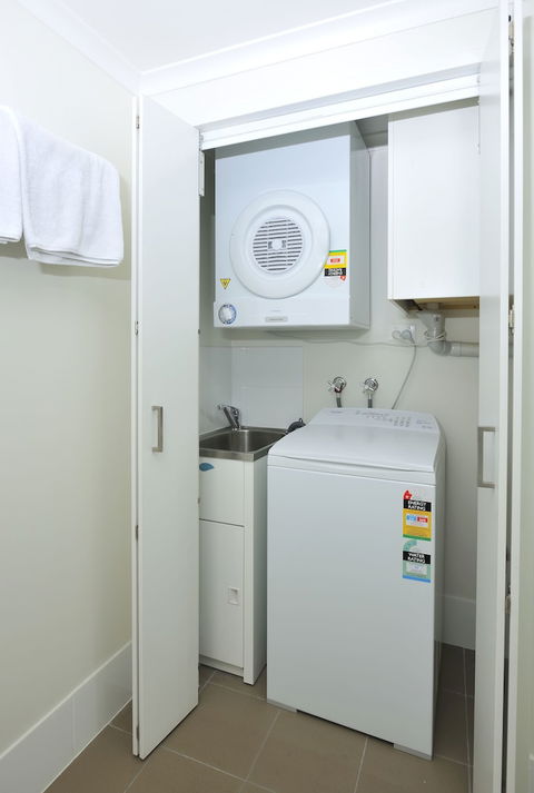 Apartments G60 Gladstone - Accommodation Broome 2
