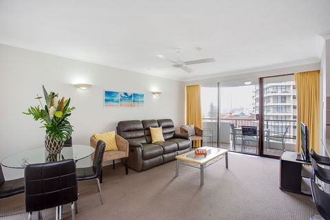 Pacific Resort Broadbeach - Accommodation Broome 5