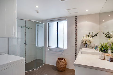 Pacific Resort Broadbeach - Accommodation Broome 4