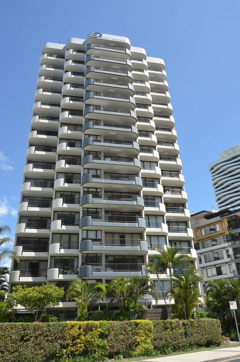 Pacific Resort Broadbeach - Accommodation Broome 0