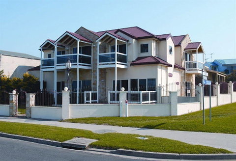 Lighthouse Keepers Inn - Accommodation Broome 0