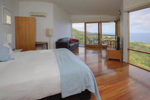 Chriss Beacon Point Restaurant & Villas - Accommodation Broome 0