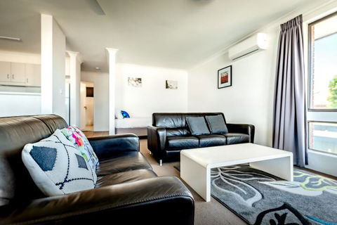 Coffs Harbour Holiday Apartments - Accommodation Broome 5