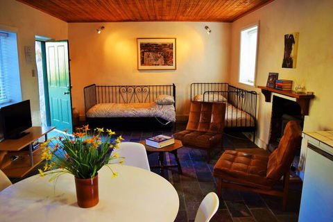 Cleburne Homestead - Accommodation Broome 7