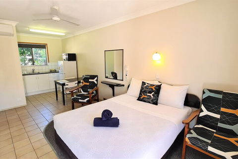 Paradise Court Holiday Units - Accommodation Broome 6
