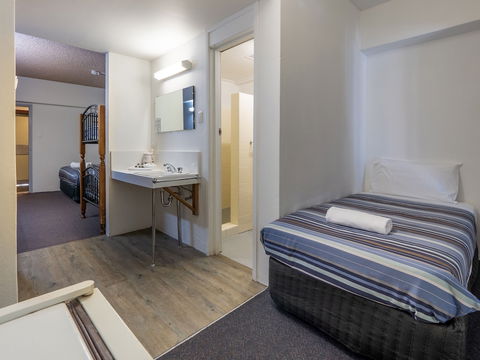 Banjo Paterson Inn - Accommodation Broome 1