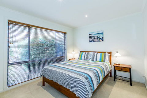 SURFSIDE GETAWAY In PICTURESQUE INVERLOCH - Accommodation Broome 6
