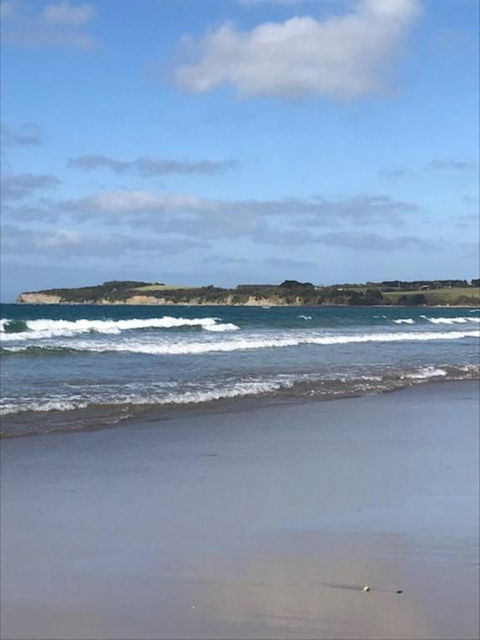 SURFSIDE GETAWAY In PICTURESQUE INVERLOCH - Accommodation Broome 3