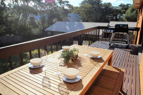 BARRELS At BOOMERANG - Accommodation Broome 7
