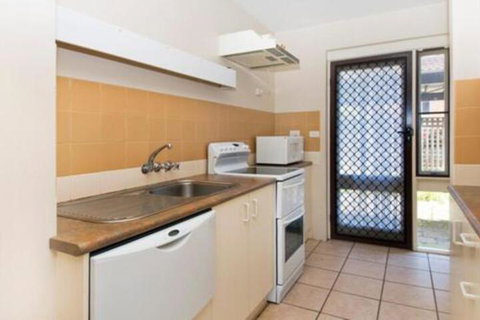 Bay Park Gardens 30 1 Warlters Street - Accommodation Broome 7