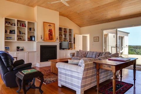 Fleetwood - Accommodation Broome 6