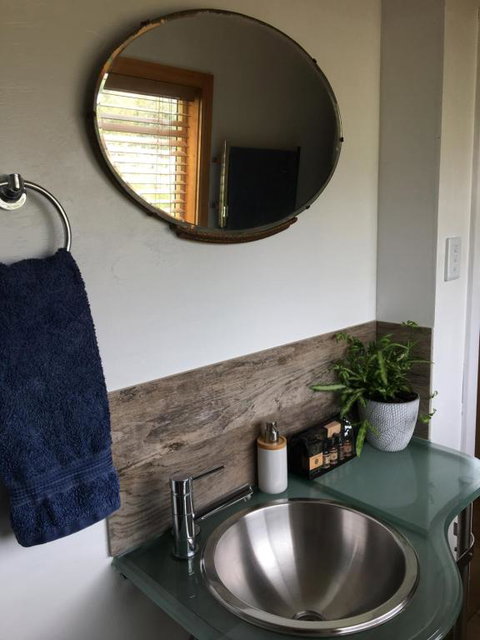 Springmead Rustic Cabin - Accommodation Broome 3