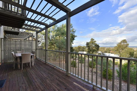 Villa 2br Grange Resort Condo Located Within Cypress Lakes Resort (nothing Is More Central) - Accommodation Broome 2
