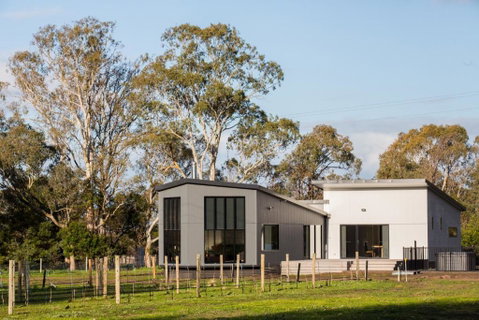 Pomonal Estate Mt. Cassell Villa - Accommodation Broome 1