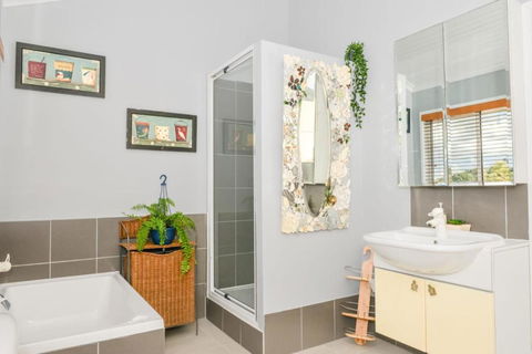 Land Of Lost Treasure - Accommodation Broome 6