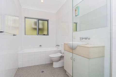 Angourie Blue Unit 2 - Accommodation Broome 6