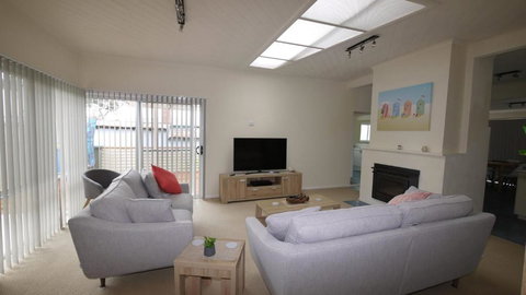 Position On Alexander - Accommodation Broome 5