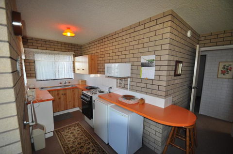 Flat 1 / 15 Dalmeny Drive - Accommodation Broome 4