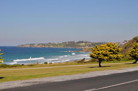 Flat 1 / 15 Dalmeny Drive - Accommodation Broome 6