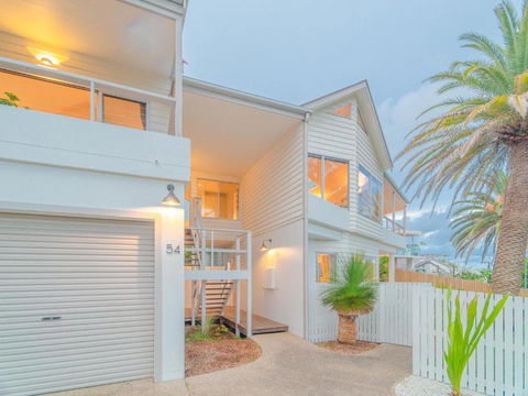 EAST COAST ESCAPES Lighthouse Studio - Accommodation Broome 4